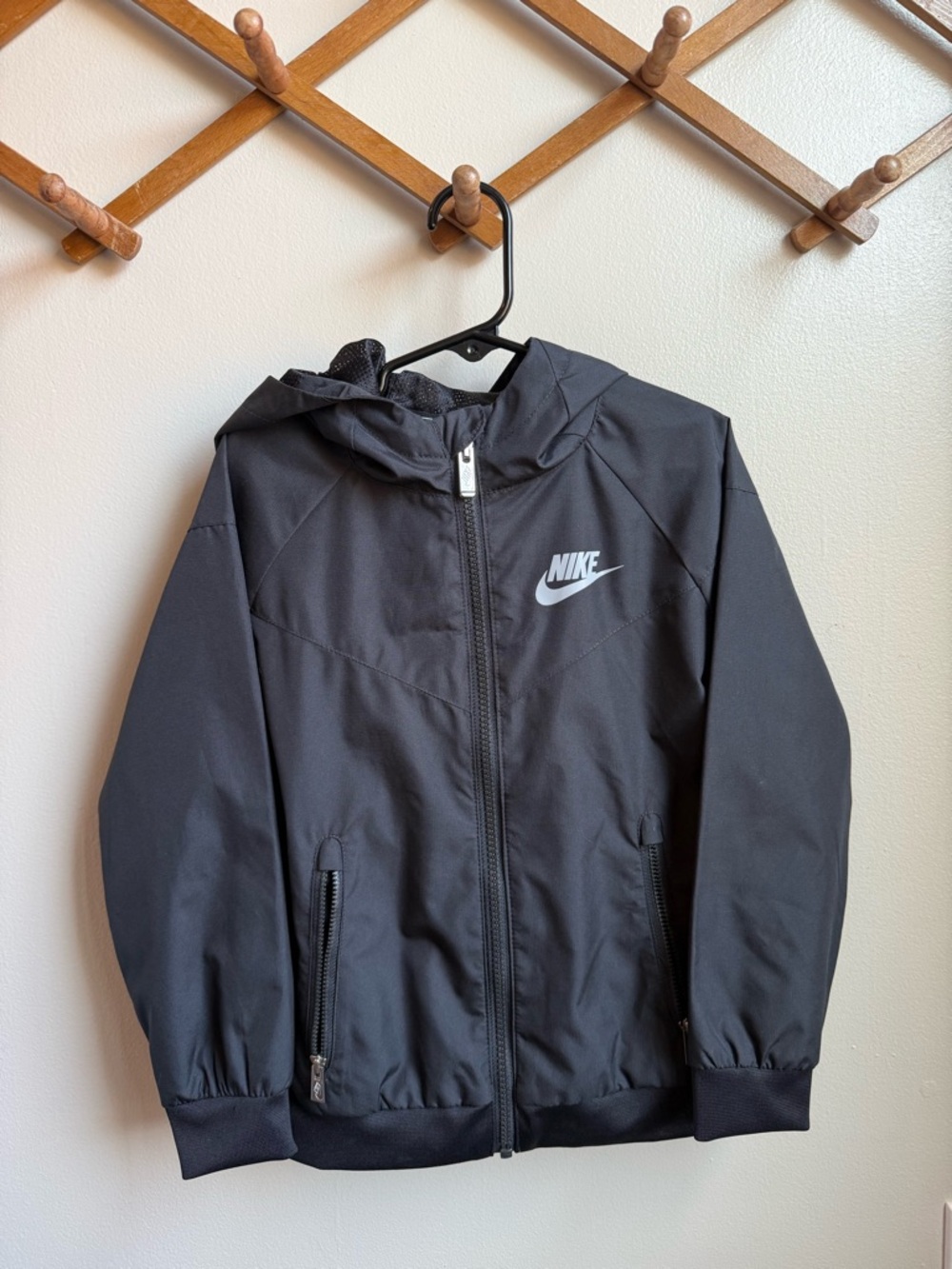 Nike Lightweight Windbreaker jacket